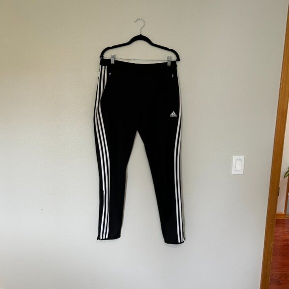 ADIDAS CLIMACOOL  BLACK JOGGER PANTS WITH WHITE STRIPS ON SIDES SIZE L - Picture 2 of 6